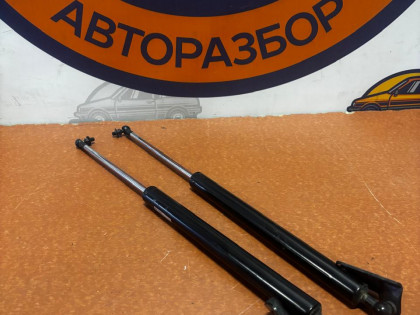 Амортизатор багажника RB2 RB1