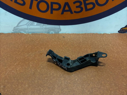 крепление бампера заднее правое CU2