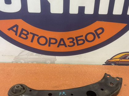 Рычаг передний правый ACV40