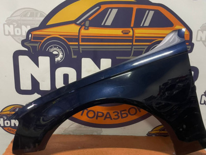 Крыло переднее левое 652
