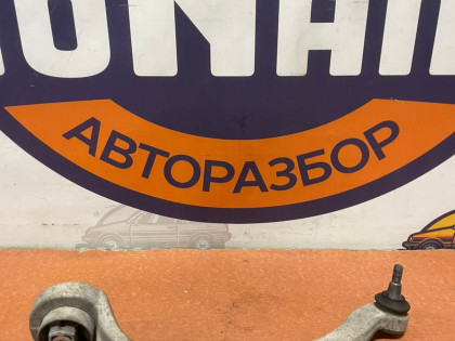 Рычаг передний правый 652