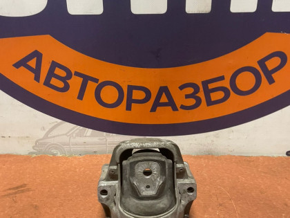 Подушка двс правая 652