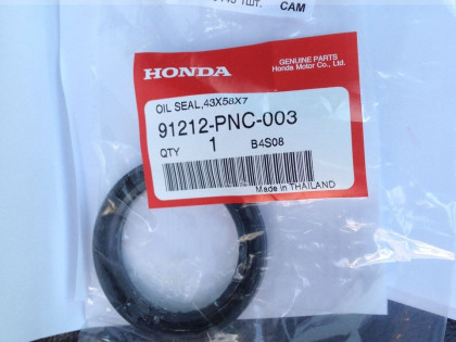 Сальник колен. вала лобовой k